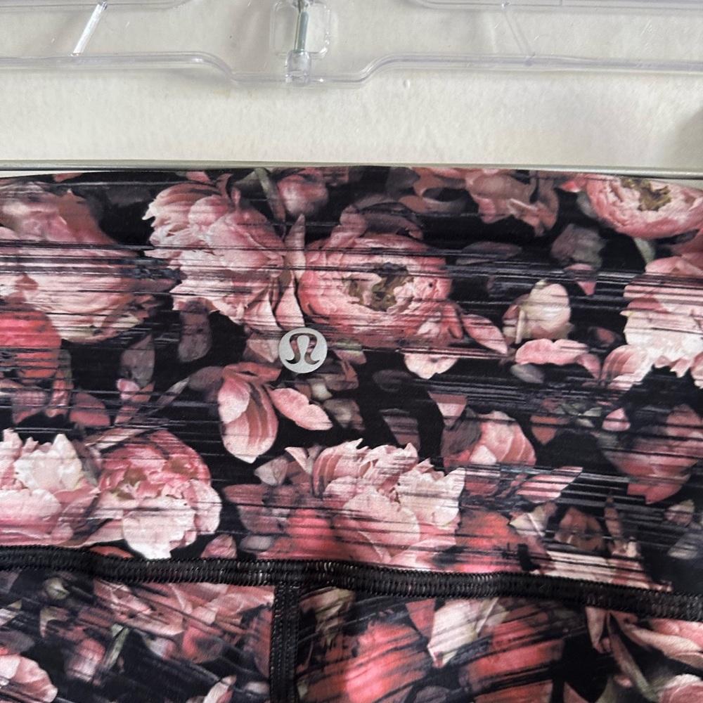 Lululemon Athletica Wunder Under Hi-Rise Tight *Nulux in Peony Multi Size 6 EUC - Picture 10 of 11